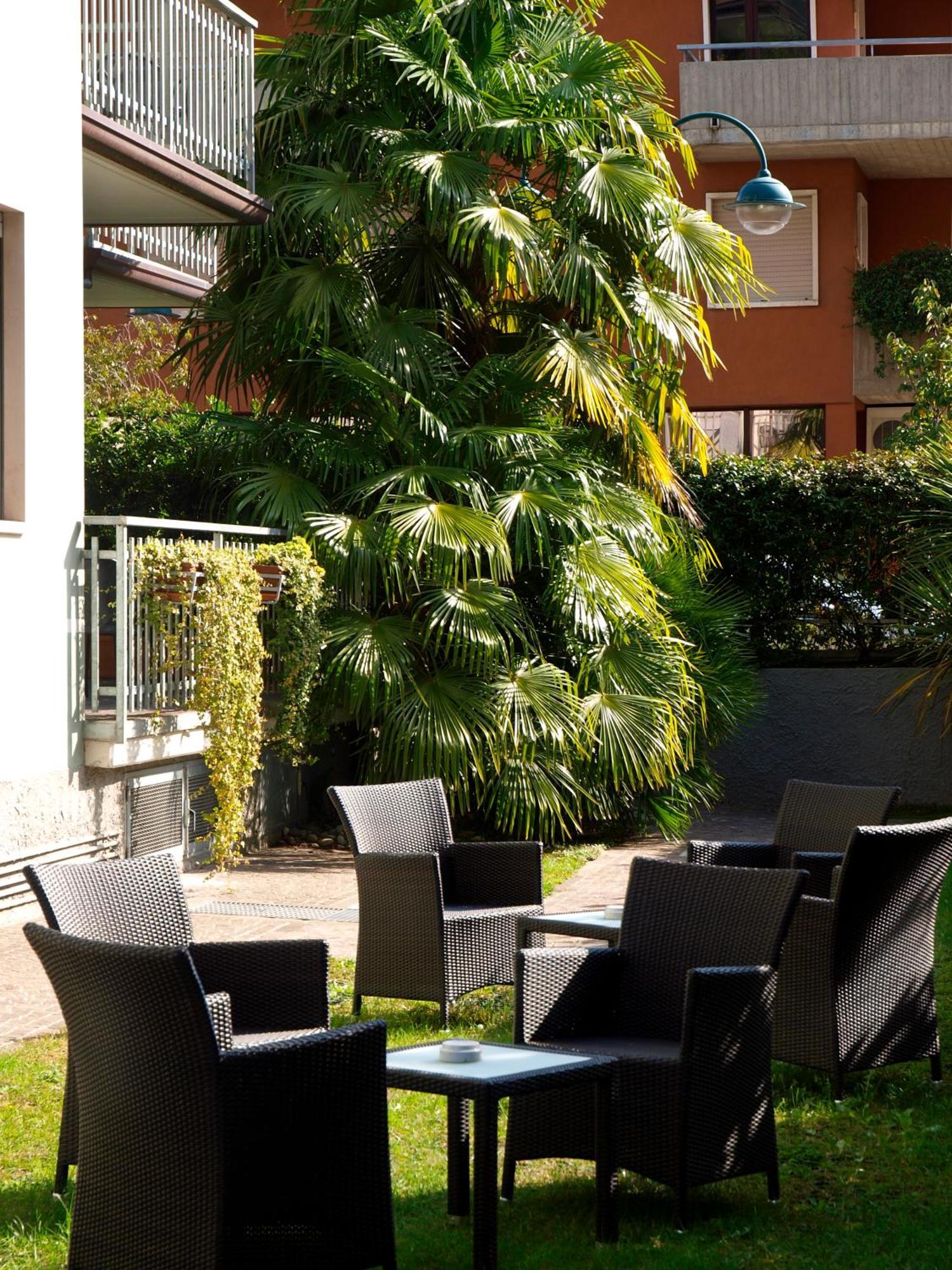 ריבה דל גארדה Residence Alle Palme מראה חיצוני תמונה